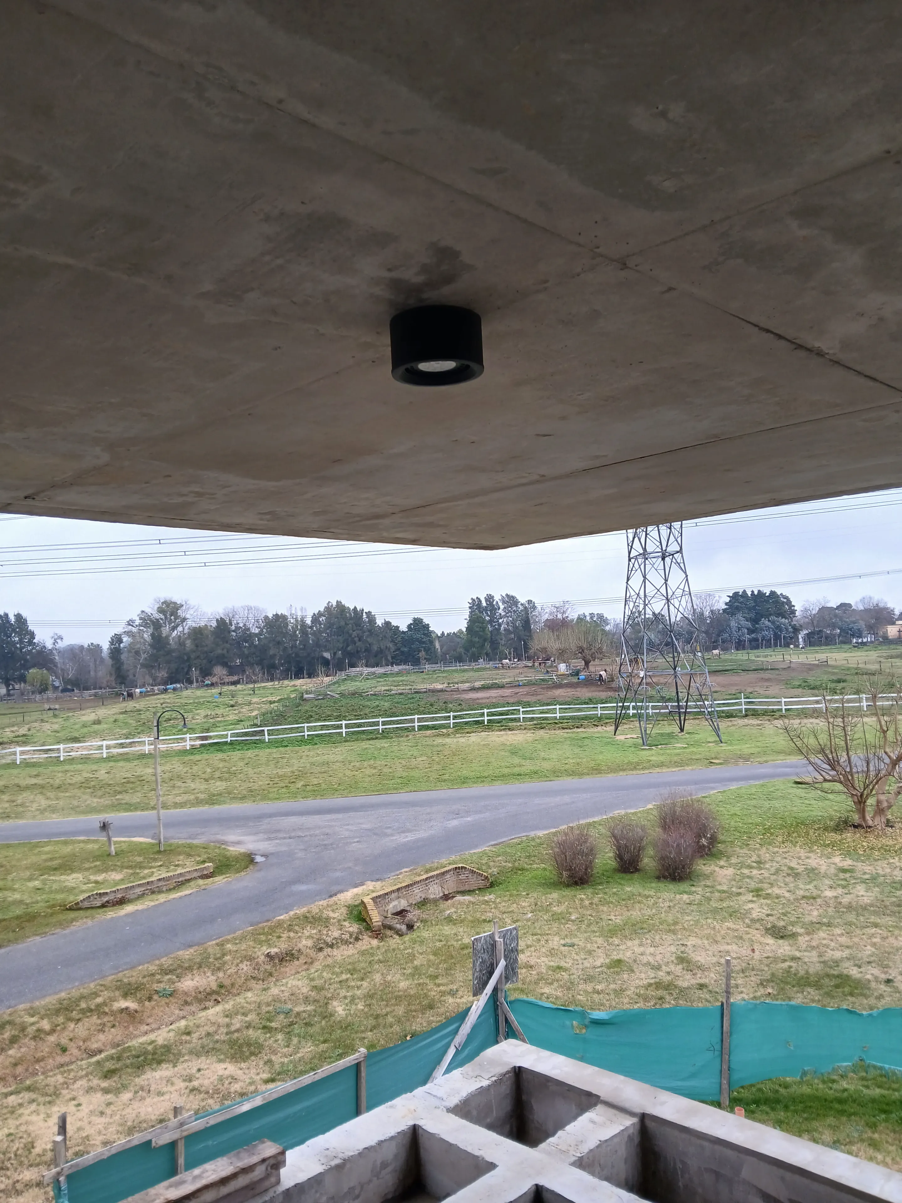 Instalación eléctrica domiciliaria y armado de tableros